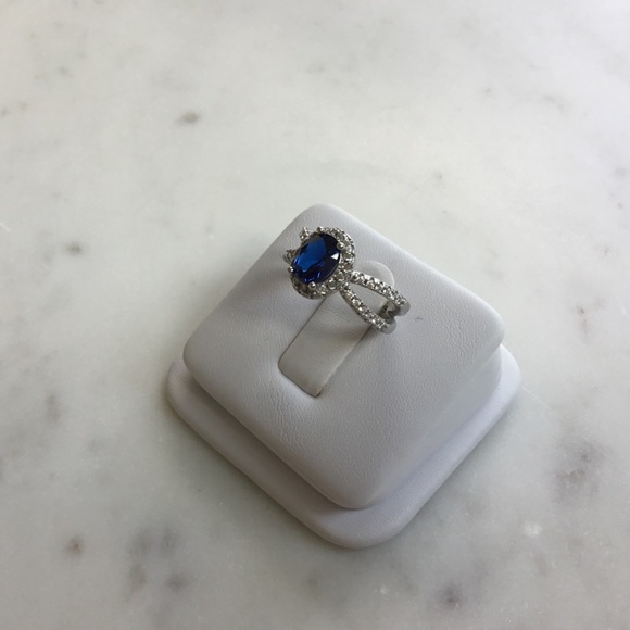 Sale $18 Firm! Sterling Silver Sapphire Cz & ClearCz Ring - Picture 9 of 16
